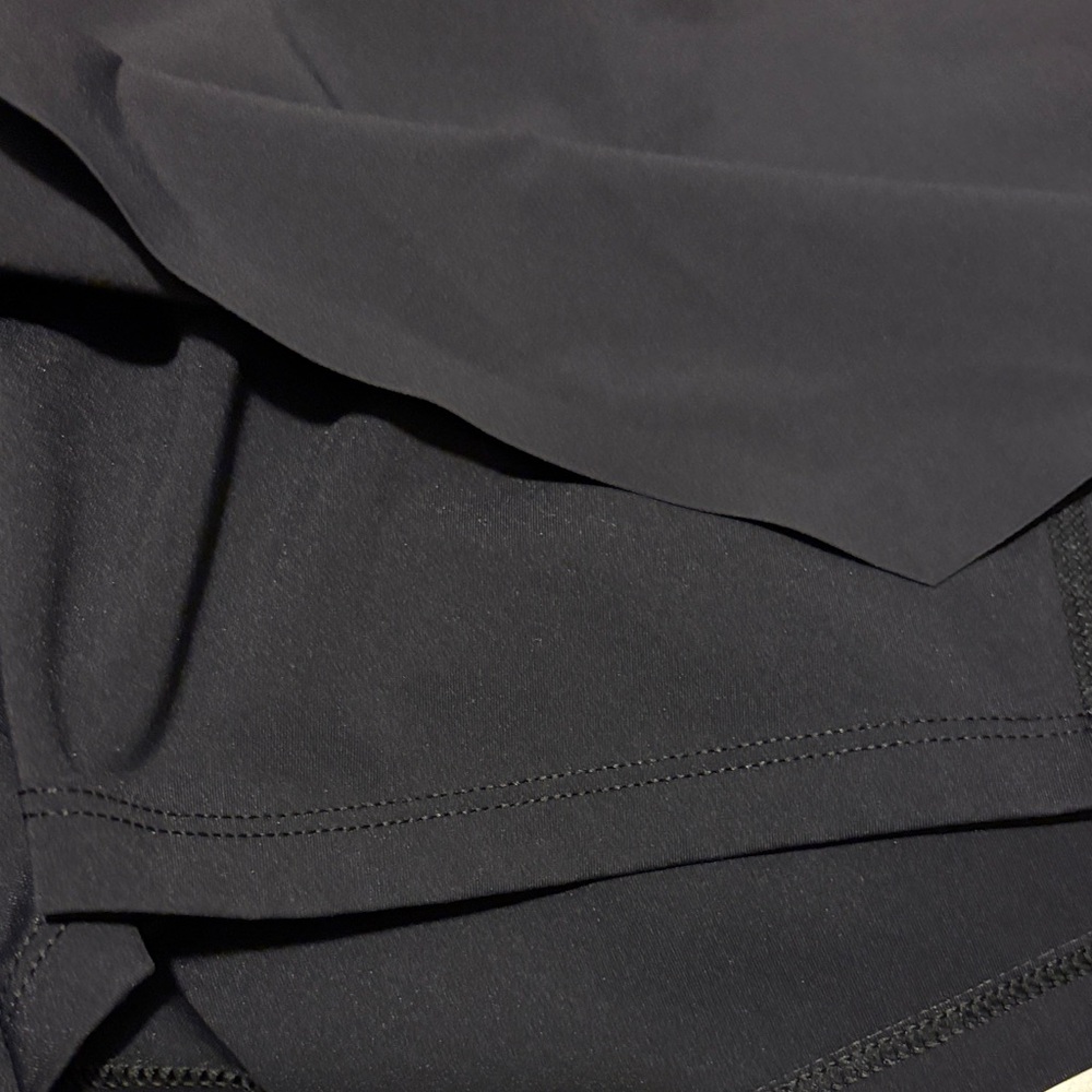 On Cloud Running Women's Athletic Black Shorts large - Picture 5 of 5